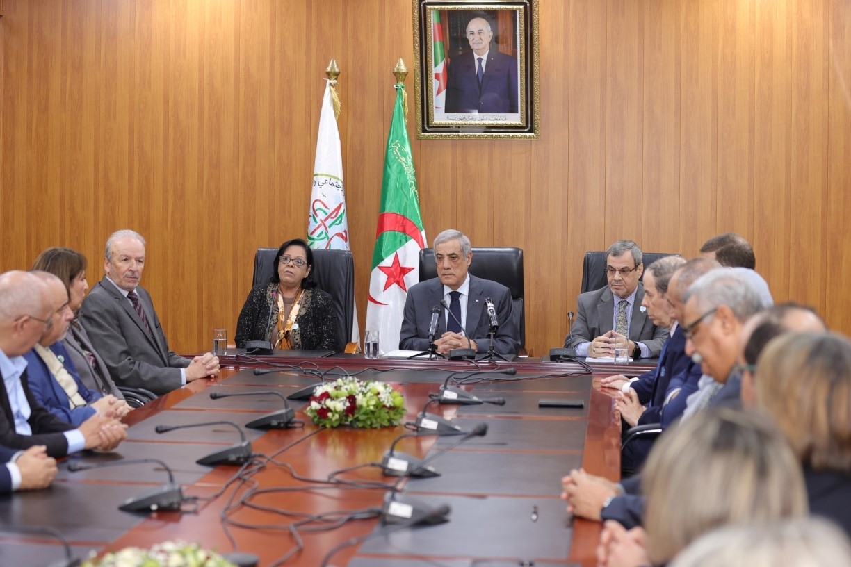 Le Premier ministre préside la cérémonie d'installation de la Présidente du Conseil N