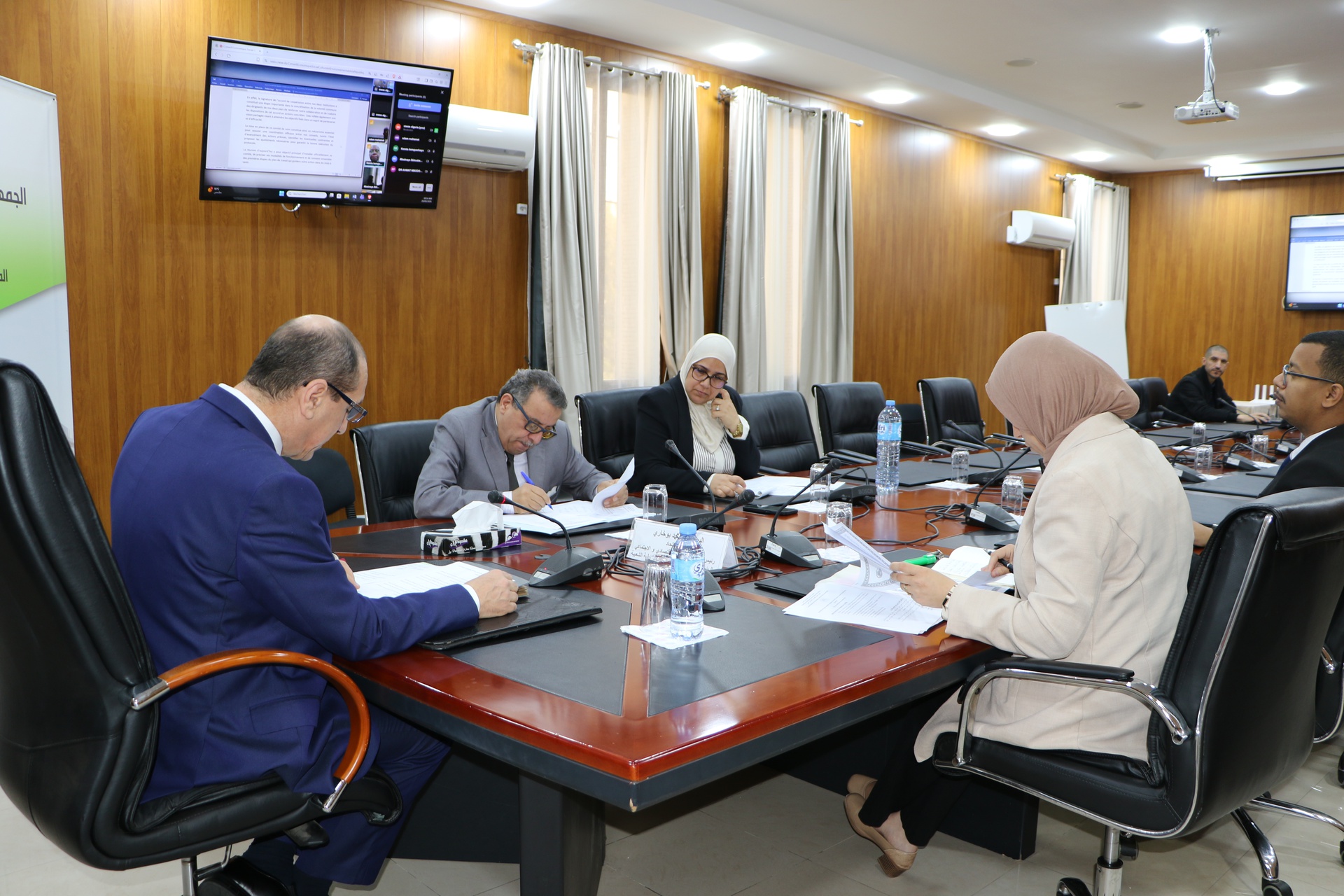 إنعقاد إجتماع  رئيس المجلس الوطني الإقتصادي و الإجتماعي و البيئي مع نظيره التشادي عبر