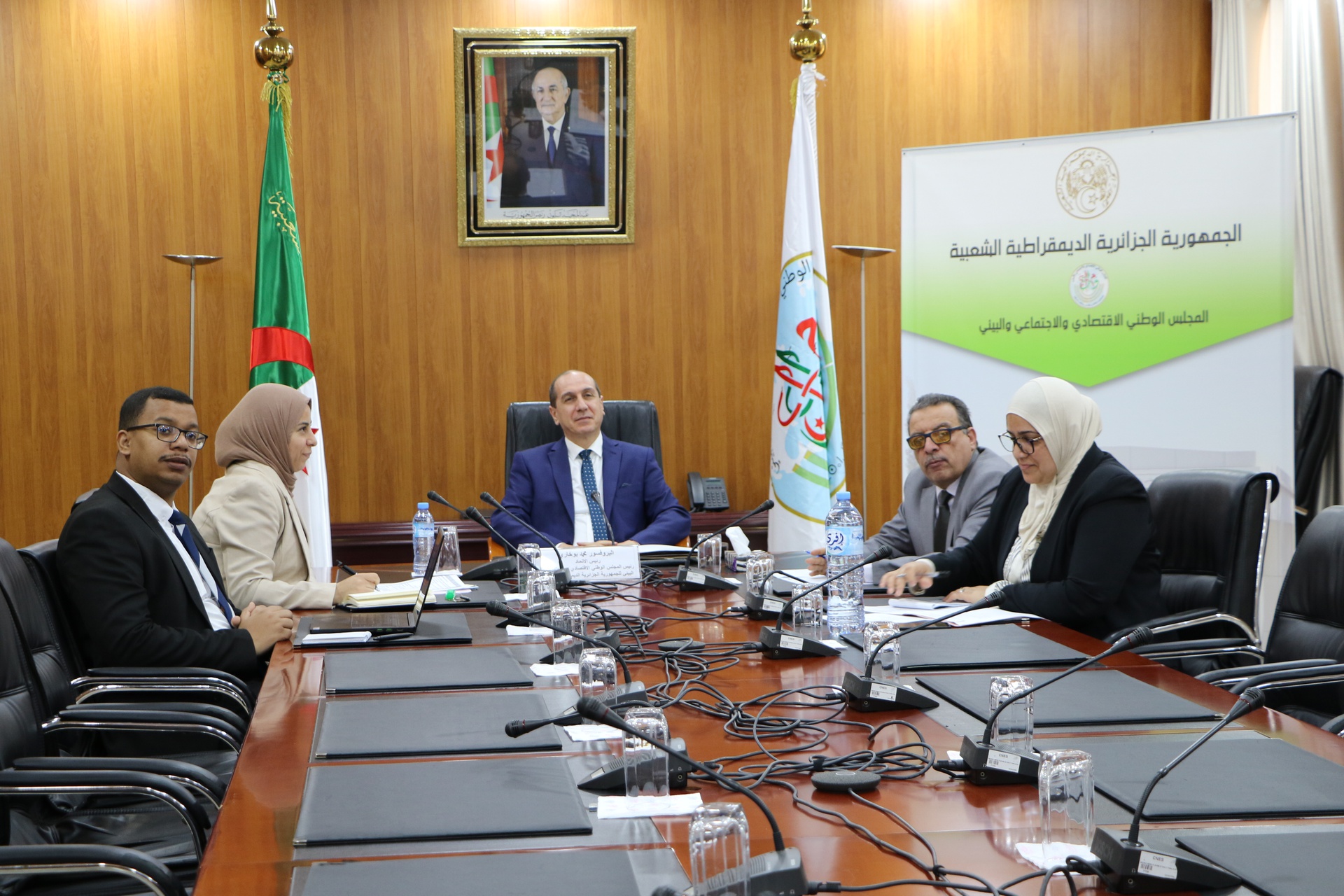 إنعقاد إجتماع  رئيس المجلس الوطني الإقتصادي و الإجتماعي و البيئي مع نظيره التشادي عبر